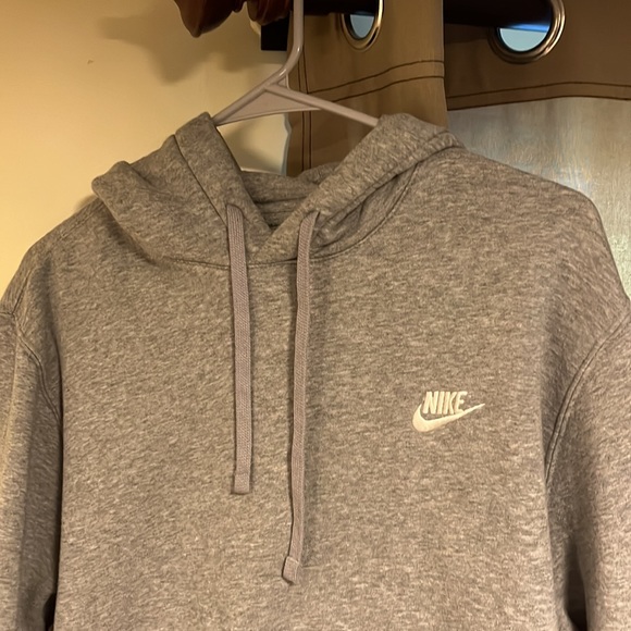 Men’s Nike Sportswear Club Fleece Hoodie - Picture 4 of 4